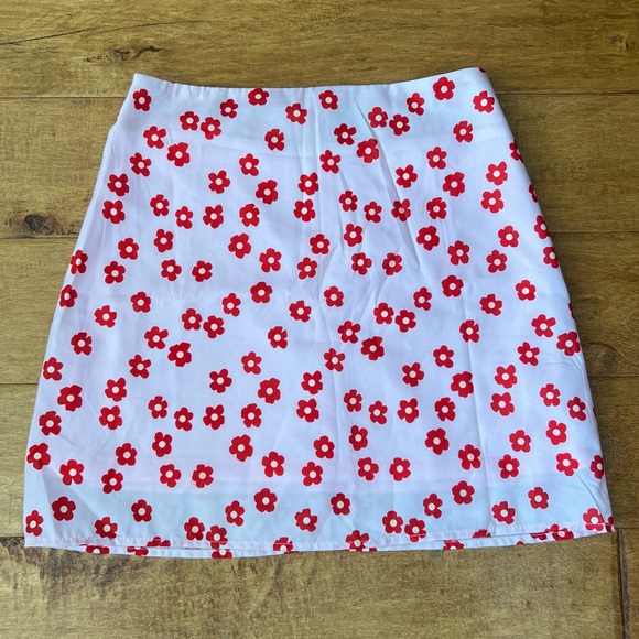 SHEIN Floral Mini Skirt - Pink & Red - Picture 7 of 11